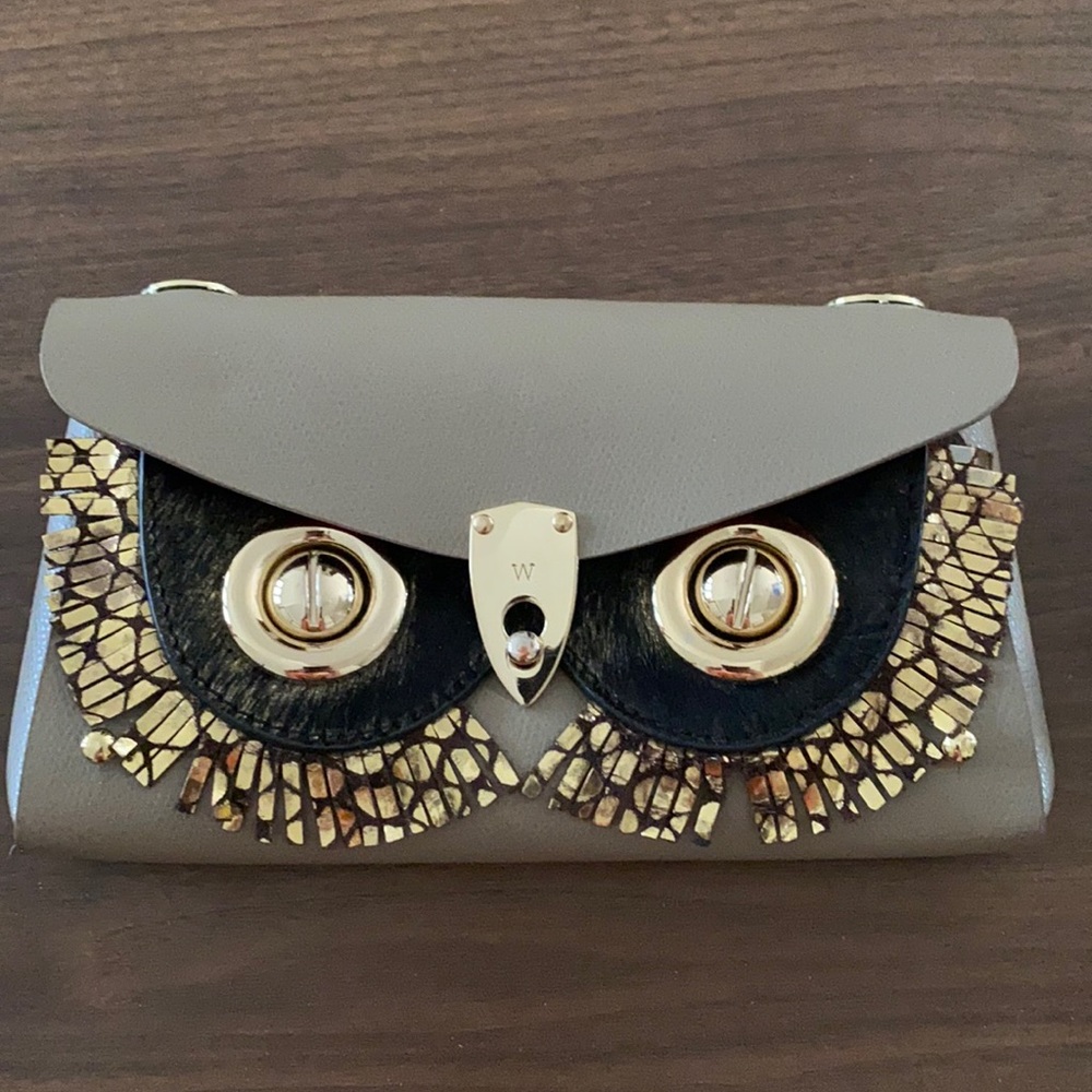 Owl clutch